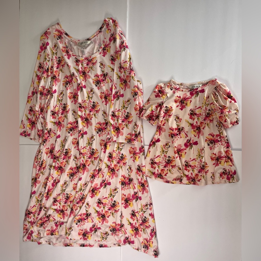 Matching Dresses Mommy Daughter All Over Floral Pattern Size 1X And 18 M